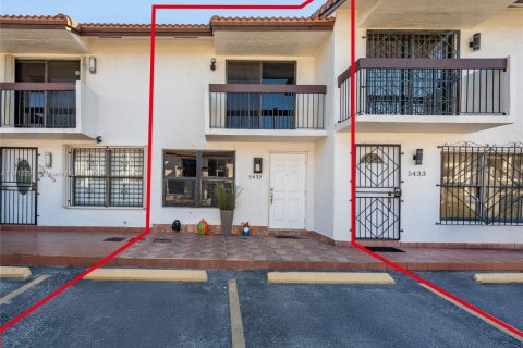 Купить кондоминиум в Хайалиа, Флорида 2 спальни, 95.88м2, № 1972135 - фото 2