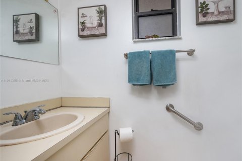 Купить кондоминиум в Хайалиа, Флорида 2 спальни, 95.88м2, № 1972135 - фото 4