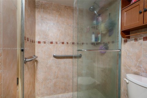 Купить кондоминиум в Хайалиа, Флорида 2 спальни, 95.88м2, № 1972135 - фото 17