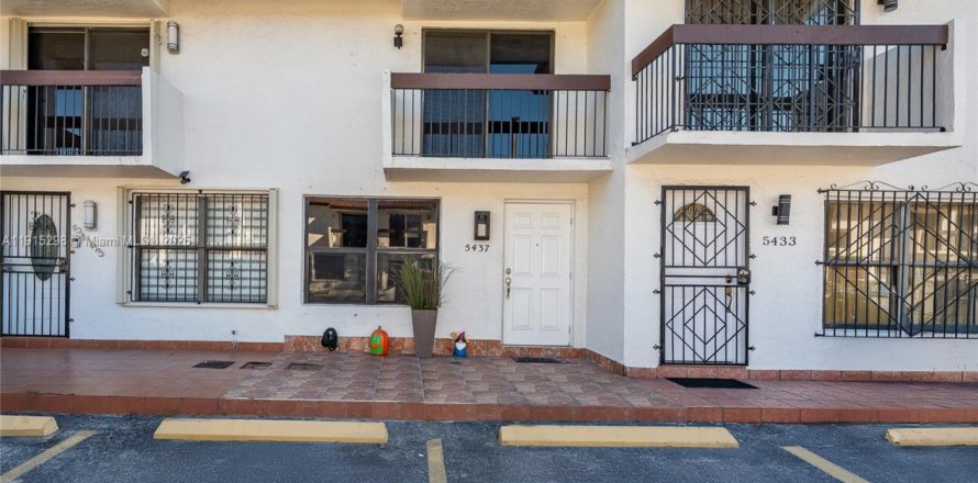 Кондоминиум с 2 спальнями в Хайалиа, Флорида № 1972135