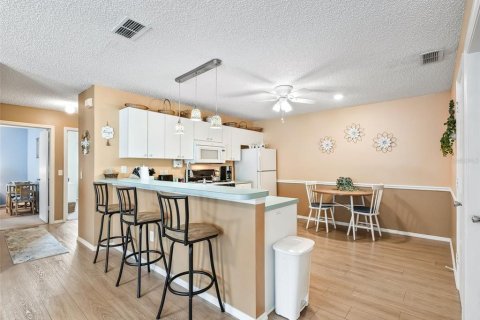 Casa en alquiler en The Villages, Florida, 2 dormitorios, 107.4 m2 № 1835409 - foto 10