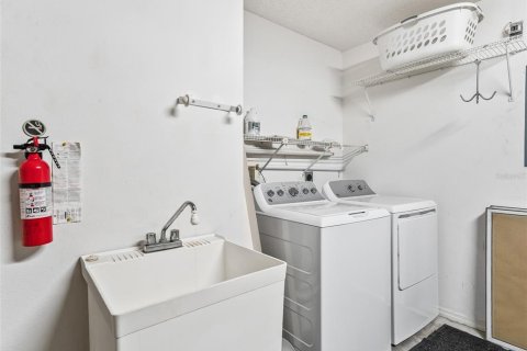 Casa en alquiler en The Villages, Florida, 2 dormitorios, 107.4 m2 № 1835409 - foto 23