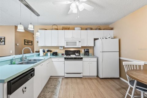 Casa en alquiler en The Villages, Florida, 2 dormitorios, 107.4 m2 № 1835409 - foto 12