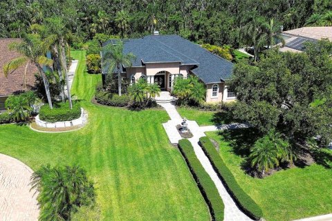 House in Parrish, Florida 3 bedrooms, 252.23 sq.m. № 1810174 - photo 2