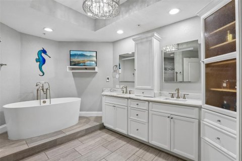 Copropriété à vendre à Tampa, Floride: 3 chambres, 237.37 m2 № 2403439 - photo 19