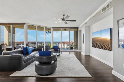 Copropriété à vendre à Tampa, Floride: 3 chambres, 237.37 m2 № 2403439 - photo 4
