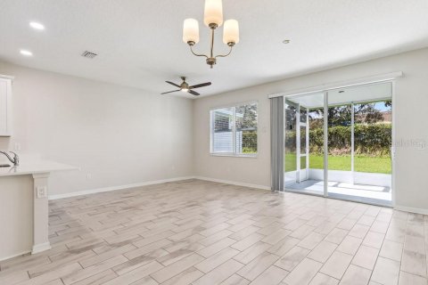 Touwnhouse à louer à Riverview, Floride: 3 chambres, 155.98 m2 № 2437204 - photo 8