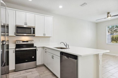 Touwnhouse à louer à Riverview, Floride: 3 chambres, 155.98 m2 № 2437204 - photo 12