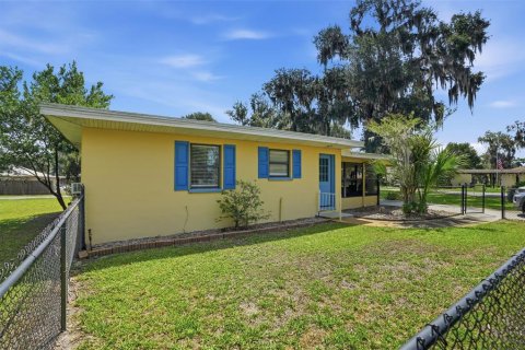 Villa ou maison à Lake Panasoffkee, Floride 2 chambres, 72.84 m2 № 2151106