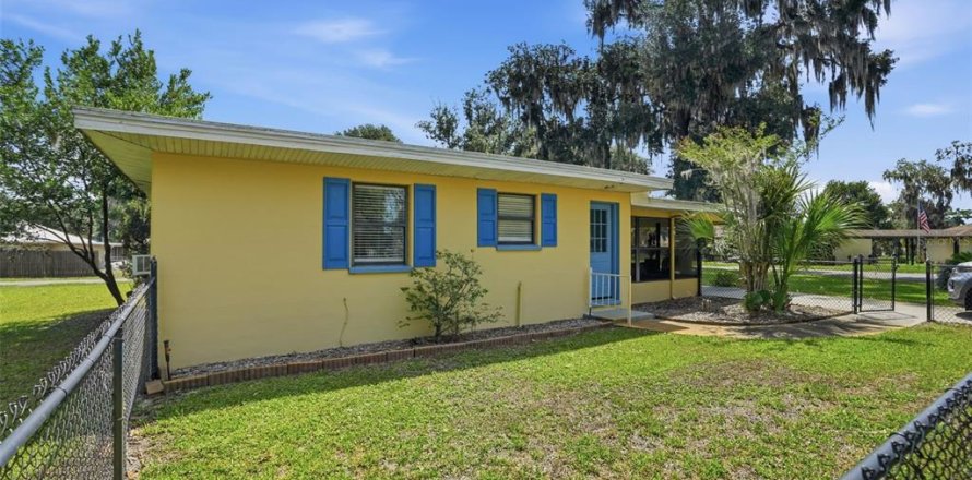 Villa ou maison à Lake Panasoffkee, Floride 2 chambres, 72.84 m2 № 2151106