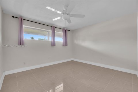 Casa en alquiler en Sunrise, Florida, 4 dormitorios, 142.79 m2 № 1993669 - foto 8
