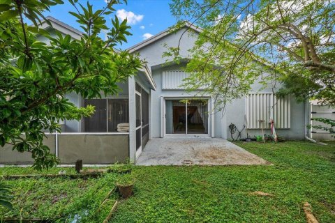 Villa ou maison à vendre à Royal Palm Beach, Floride: 3 chambres, 150.32 m2 № 2439196 - photo 30