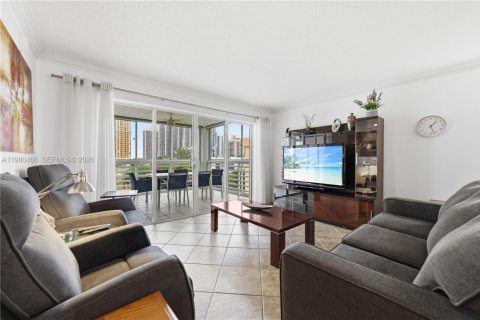 Condo à Sunny Isles Beach, Floride, 2 chambres № 2080401