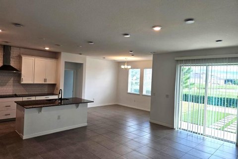 Villa ou maison à vendre à Kissimmee, Floride: 4 chambres, 182.55 m2 № 2148298 - photo 9
