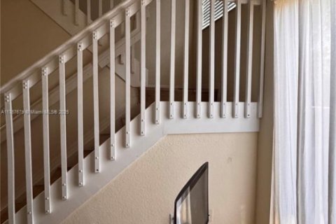 Touwnhouse à vendre à Pembroke Pines, Floride: 3 chambres, 129.69 m2 № 2077304 - photo 7