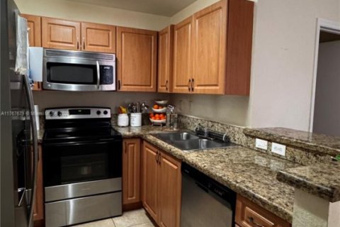 Touwnhouse à vendre à Pembroke Pines, Floride: 3 chambres, 129.69 m2 № 2077304 - photo 9