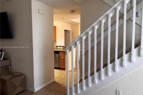 Touwnhouse à vendre à Pembroke Pines, Floride: 3 chambres, 129.69 m2 № 2077304 - photo 6