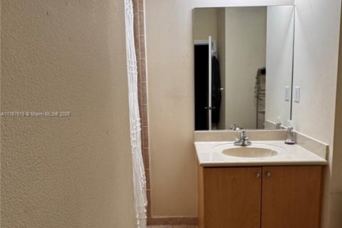 Touwnhouse à vendre à Pembroke Pines, Floride: 3 chambres, 129.69 m2 № 2077304 - photo 23