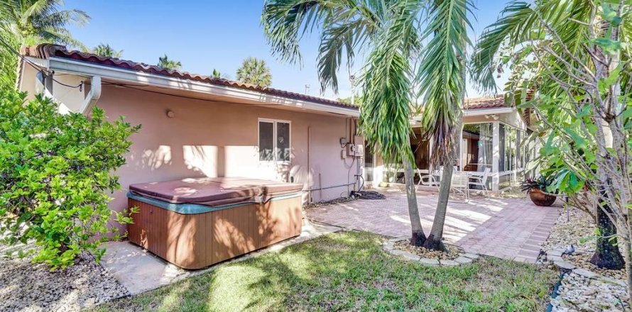 Casa en Pompano Beach, Florida 3 dormitorios, 136.75 m2 № 1182101