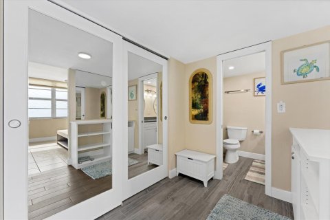 Купить кондоминиум в Помпано-Бич, Флорида 3 комнаты, 105.91м2, № 2262168 - фото 18