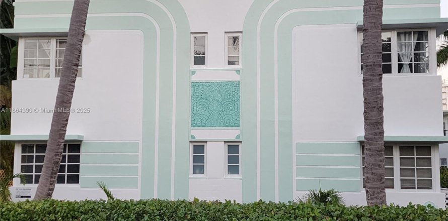 House in Miami Beach, Florida 1 bedroom, 92.9 sq.m. № 1892531