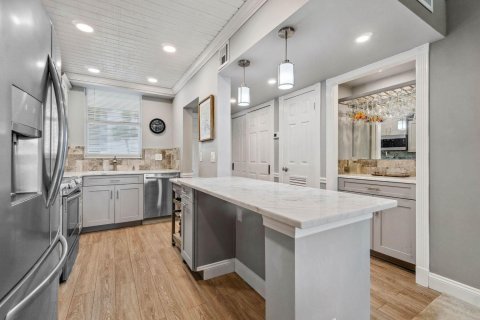 Condo in North Palm Beach, Florida, 1 bedroom № 2260082