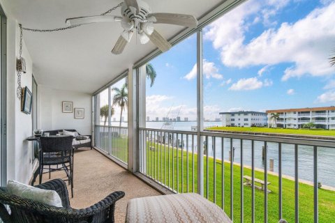Copropriété à vendre à North Palm Beach, Floride: 1 chambre, 66.89 m2 № 2260082 - photo 16