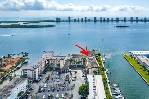 Copropriété à vendre à North Palm Beach, Floride: 1 chambre, 66.89 m2 № 2260082 - photo 25
