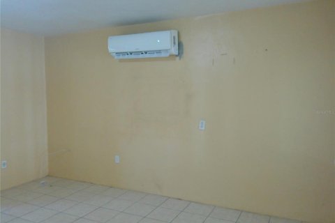 Condo in Winter Haven, Florida, 1 bedroom  № 1822719 - photo 8