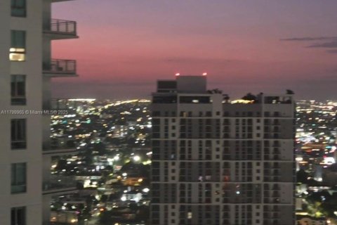 Condo in Miami, Florida, 2 bedrooms  № 2013584 - photo 14