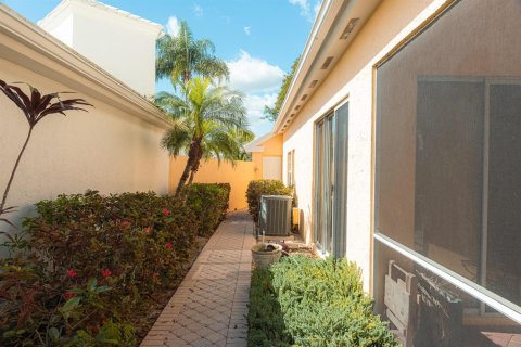 Villa ou maison à vendre à West Palm Beach, Floride: 3 chambres, 156.26 m2 № 2262338 - photo 27