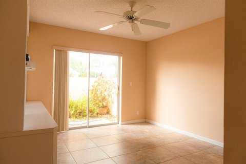 Villa ou maison à vendre à West Palm Beach, Floride: 3 chambres, 156.26 m2 № 2262338 - photo 15