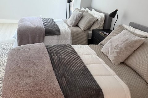 Condo in Aventura, Florida, 2 bedrooms  № 2022408 - photo 22