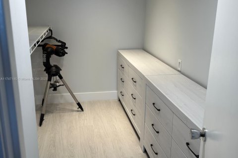 Condo in Aventura, Florida, 2 bedrooms  № 2022408 - photo 20