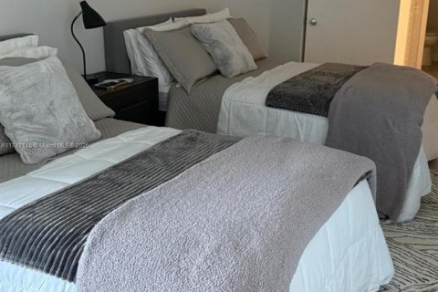 Condo in Aventura, Florida, 2 bedrooms  № 2022408 - photo 19