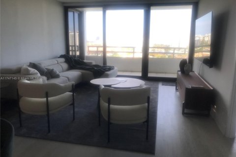 Condo in Aventura, Florida, 2 bedrooms  № 2022408 - photo 11