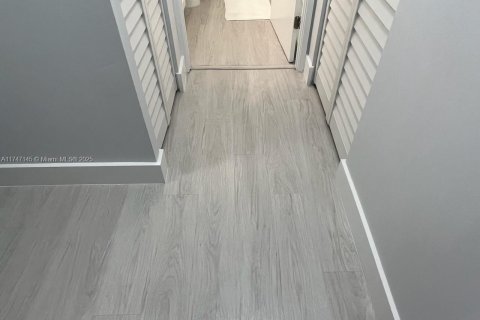 Condo in Aventura, Florida, 2 bedrooms  № 2022408 - photo 3