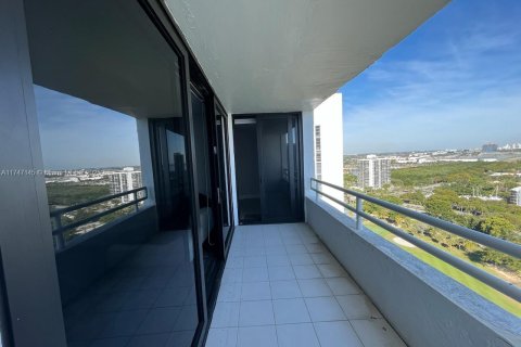 Condo in Aventura, Florida, 2 bedrooms  № 2022408 - photo 8