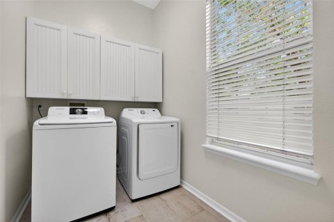 House in Celebration, Florida 3 bedrooms, 151.99 sq.m. № 2231978 - photo 22