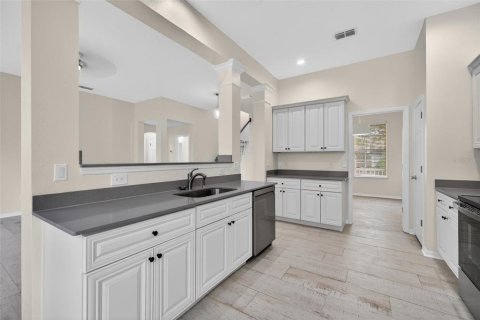 House in Celebration, Florida 3 bedrooms, 151.99 sq.m. № 2231978 - photo 18