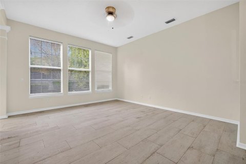 House in Celebration, Florida 3 bedrooms, 151.99 sq.m. № 2231978 - photo 10