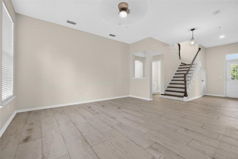 House in Celebration, Florida 3 bedrooms, 151.99 sq.m. № 2231978 - photo 14