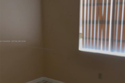 Townhouse in Hialeah, Florida 3 bedrooms, 105.35 sq.m. № 2001433 - photo 5