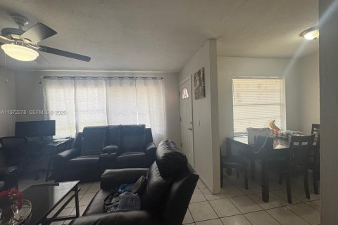 Купить виллу или дом в Тампа, Флорида 4 спальни, 110м2, № 2051872 - фото 14