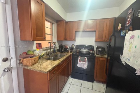 Купить виллу или дом в Тампа, Флорида 4 спальни, 110м2, № 2051872 - фото 7