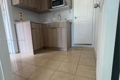 Купить виллу или дом в Тампа, Флорида 4 спальни, 110м2, № 2051872 - фото 24