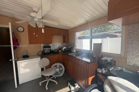 Купить виллу или дом в Тампа, Флорида 4 спальни, 110м2, № 2051872 - фото 20