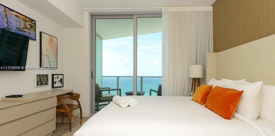 Condo à Hollywood, Floride, 2 chambres  № 1709136