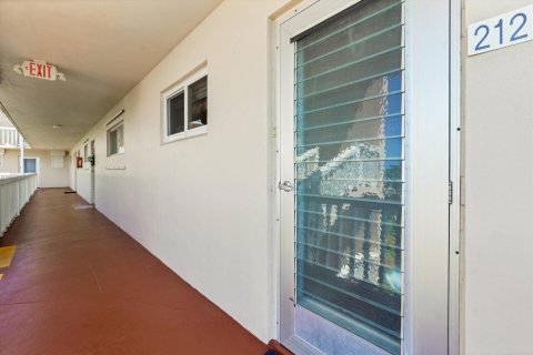 Copropriété à vendre à Lake Worth, Floride: 2 chambres, 83.05 m2 № 2175743 - photo 5