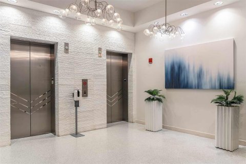 Condo in Orlando, Florida, 2 bedrooms  № 1908778 - photo 8